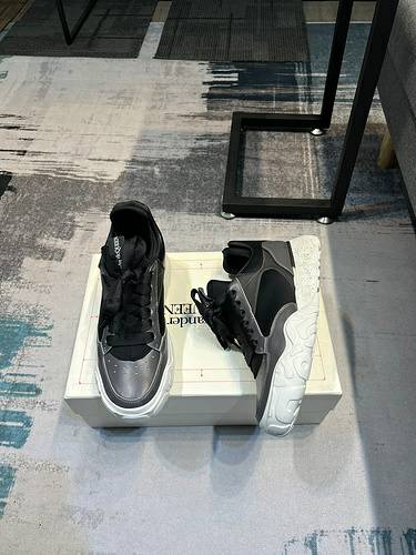 Picture of Alexander McQueen Shoes Men _SKUfw136704882fw
